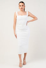 Load image into Gallery viewer, Fiona Midi Dress
