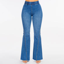 Load image into Gallery viewer, HIGH WAIST CURVY FLARE JEANS
