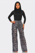 Load image into Gallery viewer, Animal Print cargo
