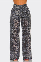 Load image into Gallery viewer, Animal Print cargo
